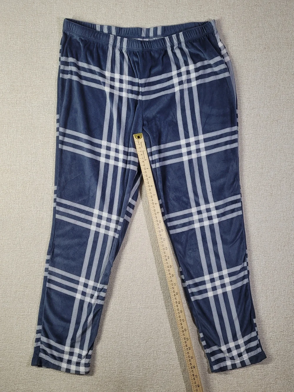 Cozy Women's Navy Plaid Long-Sleeve Pajama Set - Picture 11 of 12